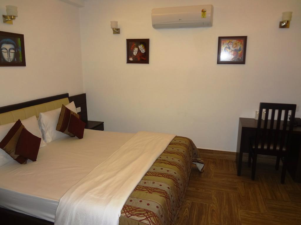 Отель Rr Residency Дели Экстерьер фото
