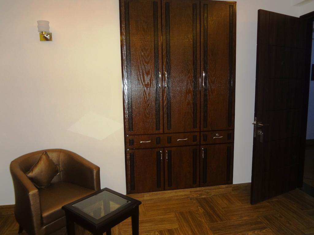 Отель Rr Residency Дели Экстерьер фото