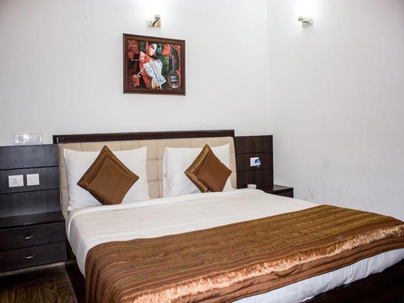 Отель Rr Residency Дели Экстерьер фото